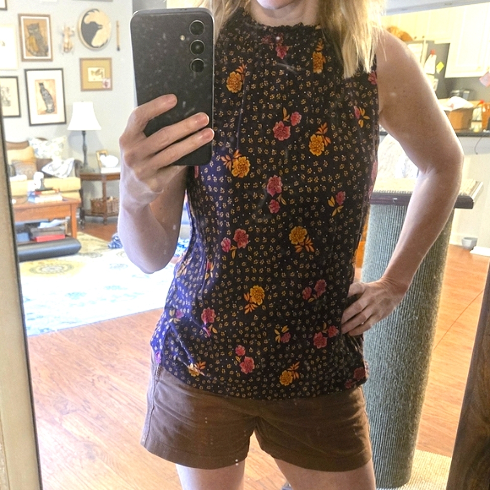 Ann Taylor Purple Pleated Victorian Sleeveless Blouse